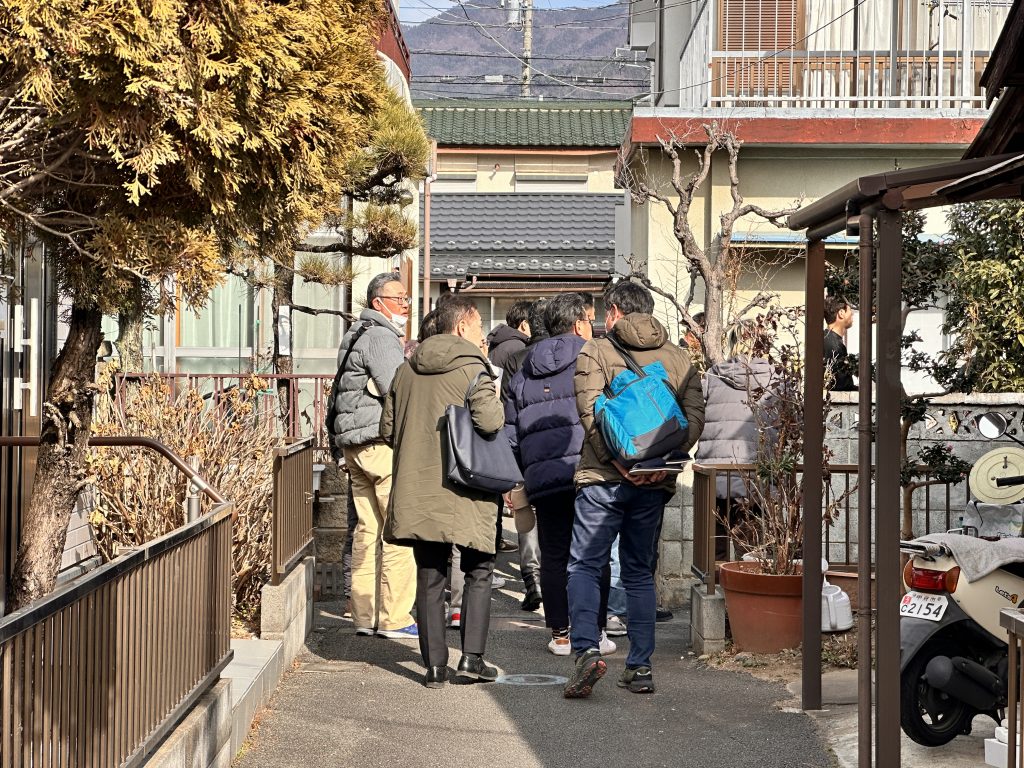 ゼロイエメンバーと空き家の見学会